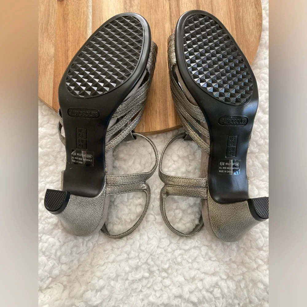 Aerosoles women’s silver kitten heel sandals, size 6.5 - Picture 7 of 8